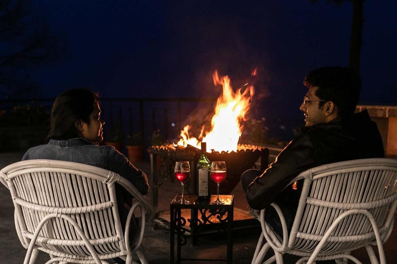 Stayvista At Springfield With Bonfire Kasauli Buitenkant foto